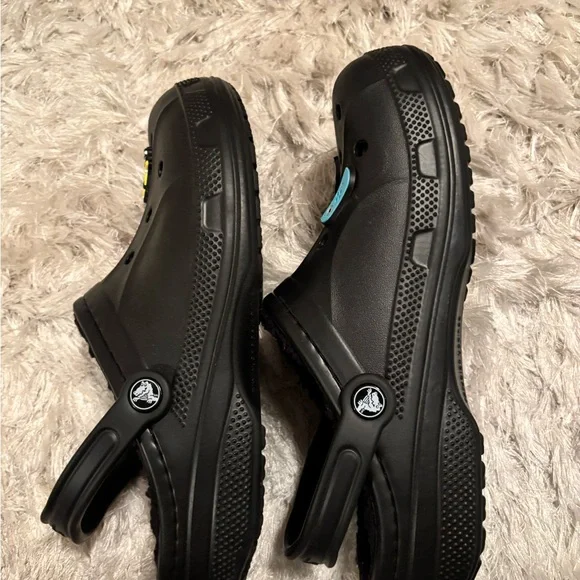 Make offer! NWOT CROCS Black Slippers Colorful Charms heel straps Men 9 Woman 11 - Picture 5 of 16